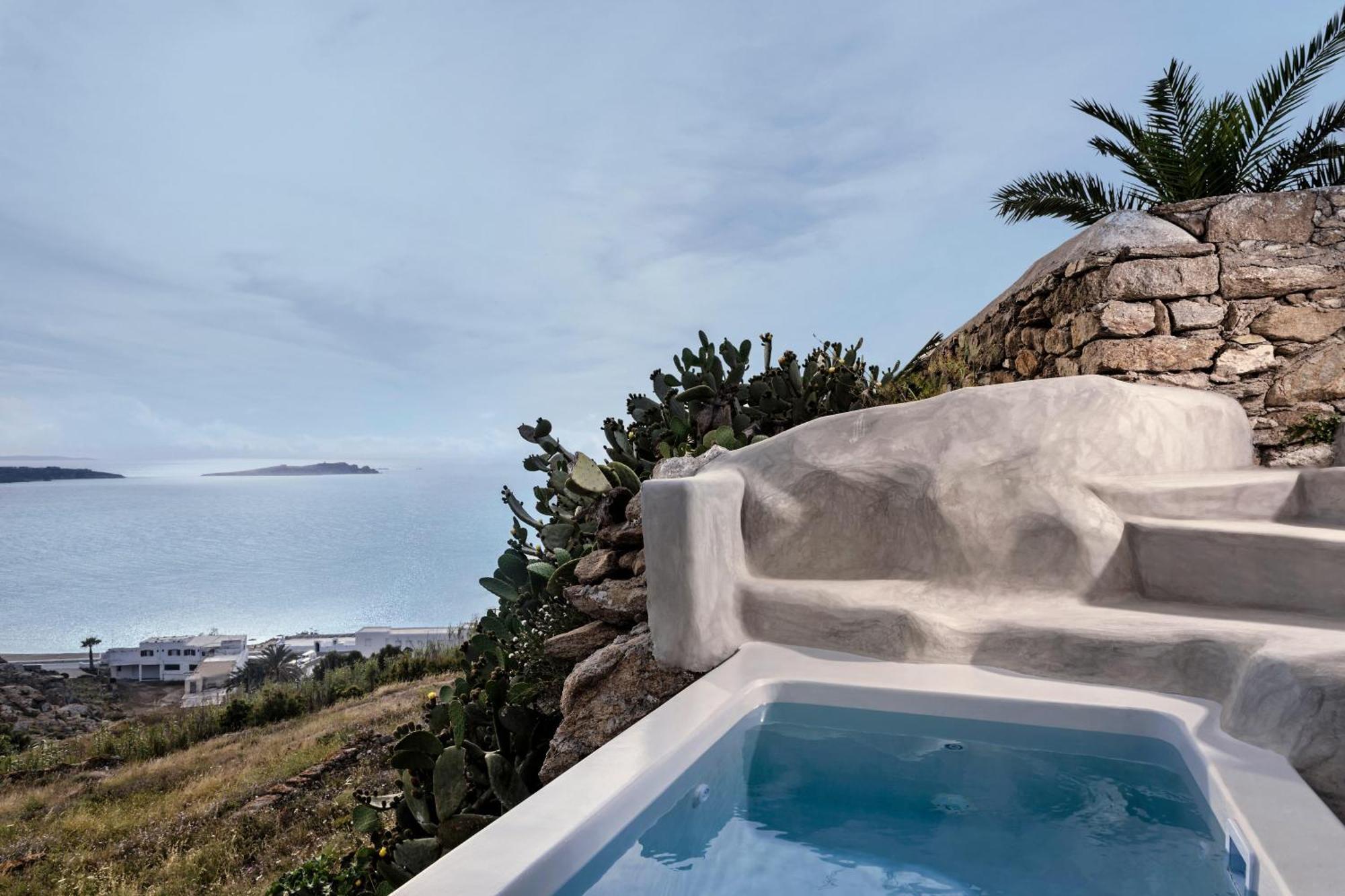 Bohemian Sunset & Sea View Suite Heated Plunge Pool