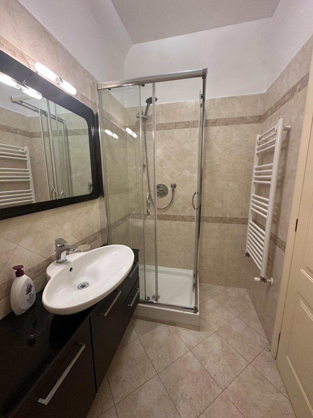 Quadruple Room Bathroom