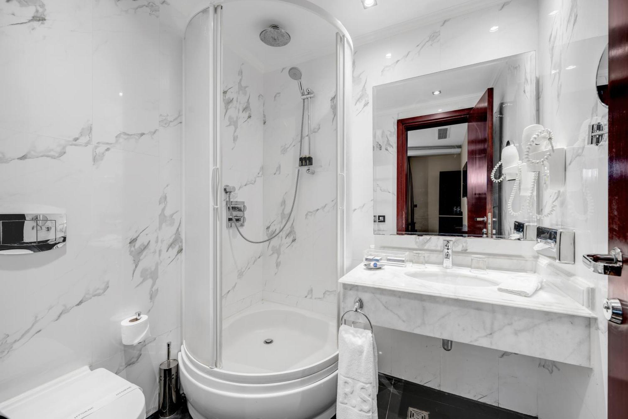 Royal Savoy Two-Bedrooms Suite Adults Only