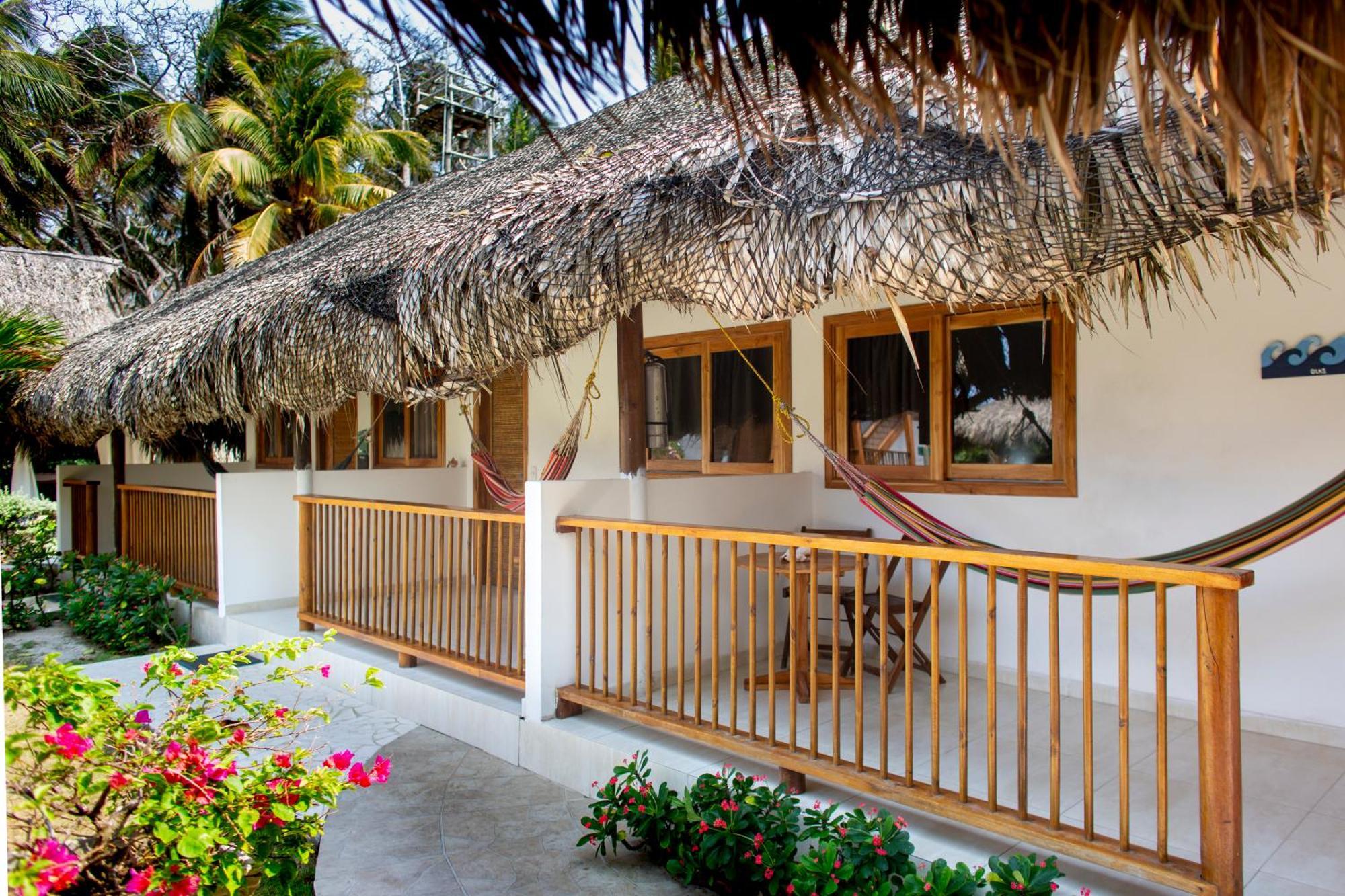 Bungalow Garden View