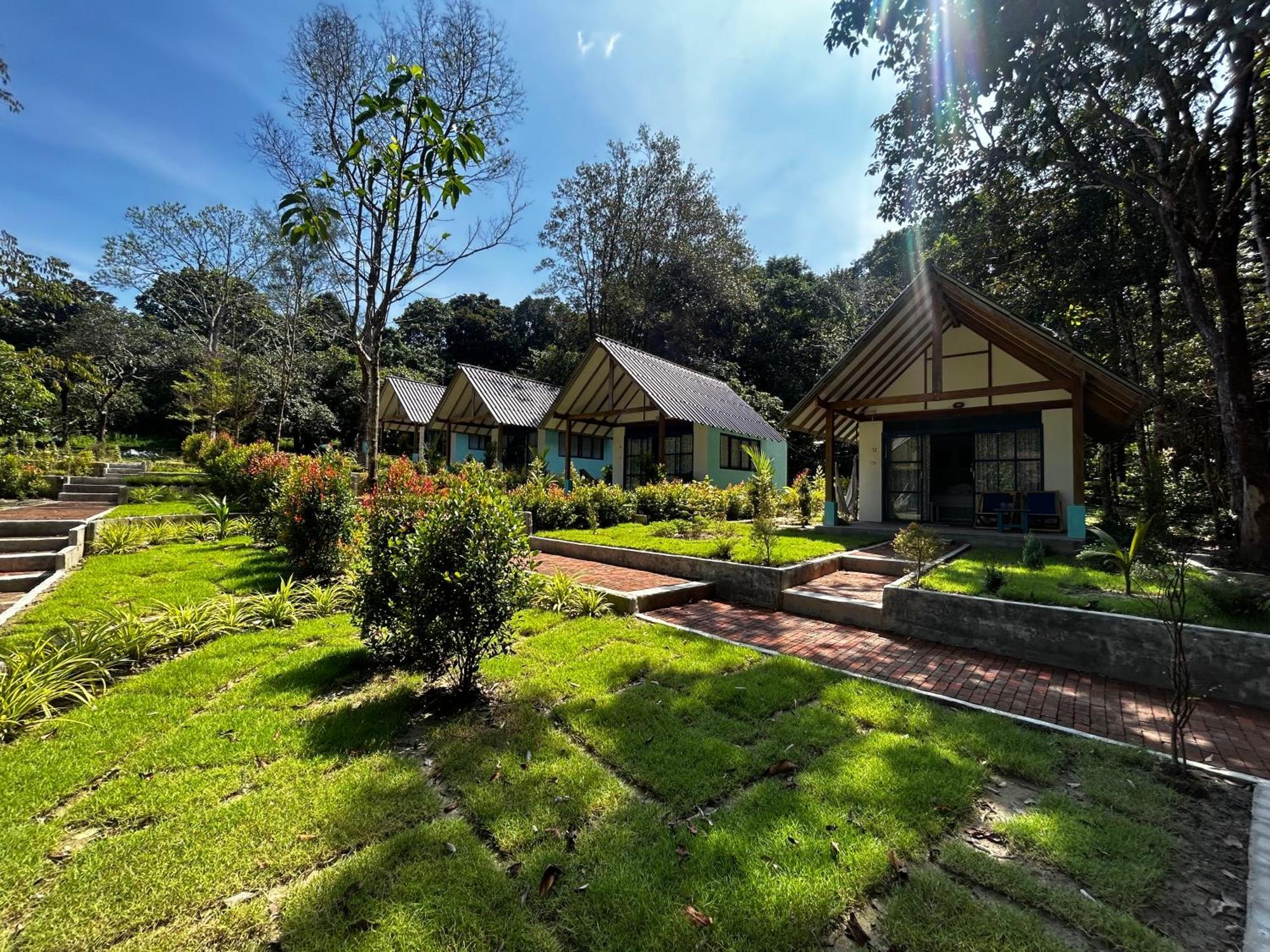 Bungalow Garden View