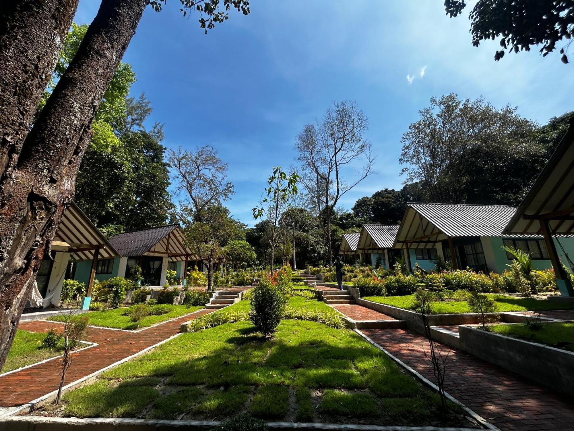Bungalow Garden View