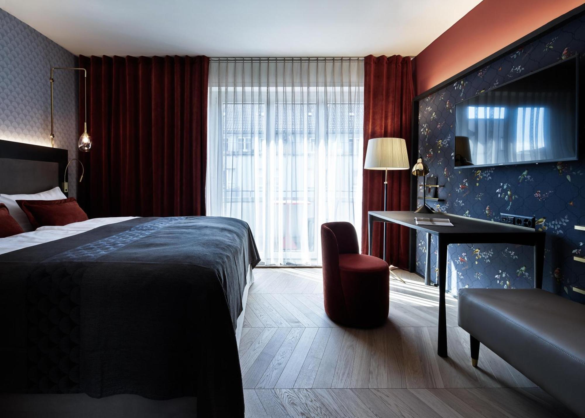 Standard King Room Street Side