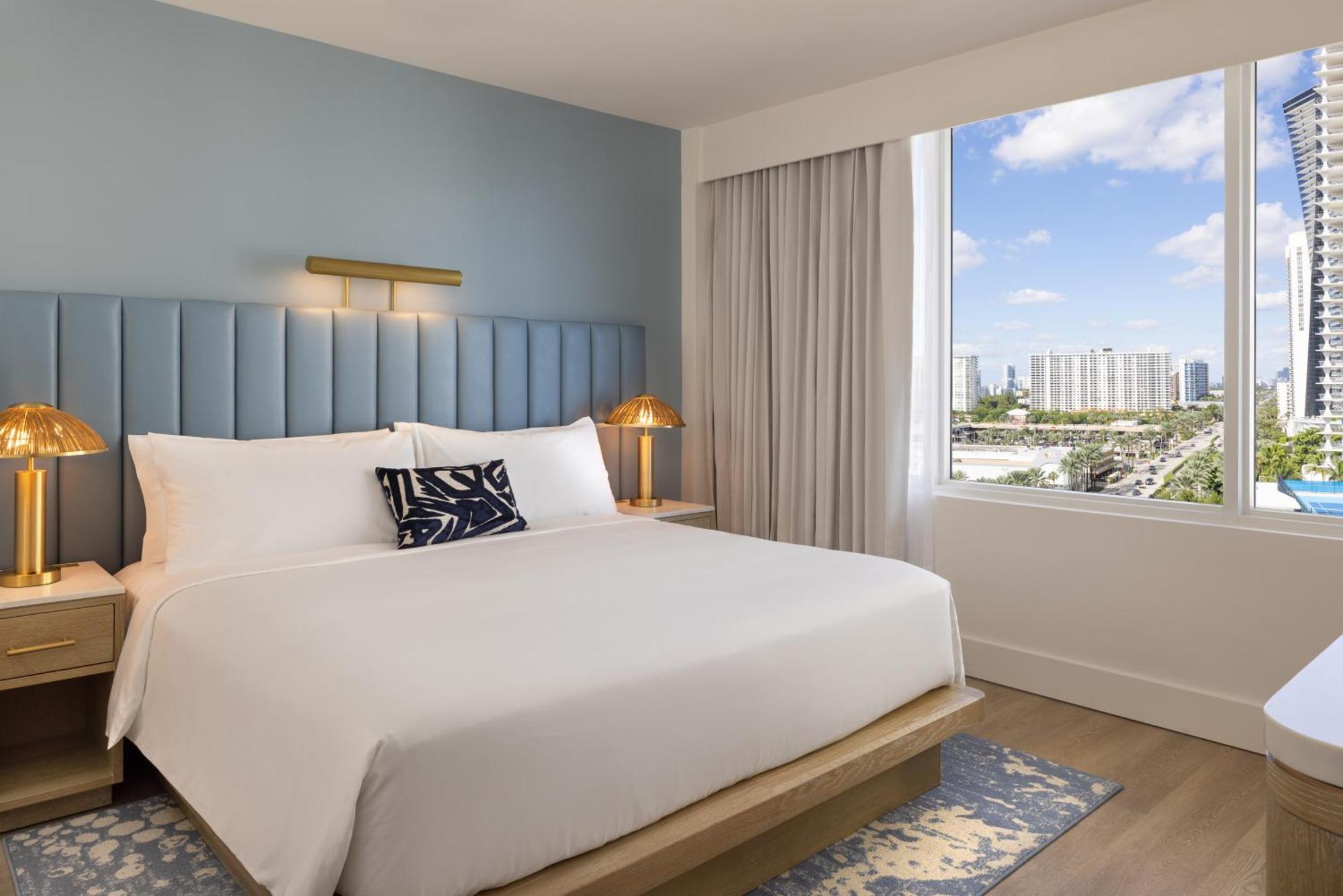 Suite de 1 dormitorio con vistas a la ciudad y cama extragrande - Recién reformada
