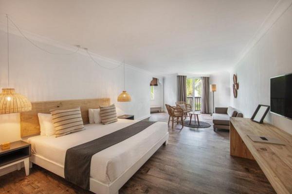 Superior Sea Facing