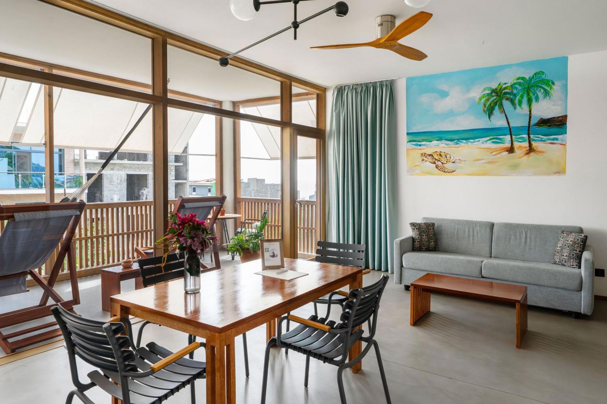 Deluxe Apartment
