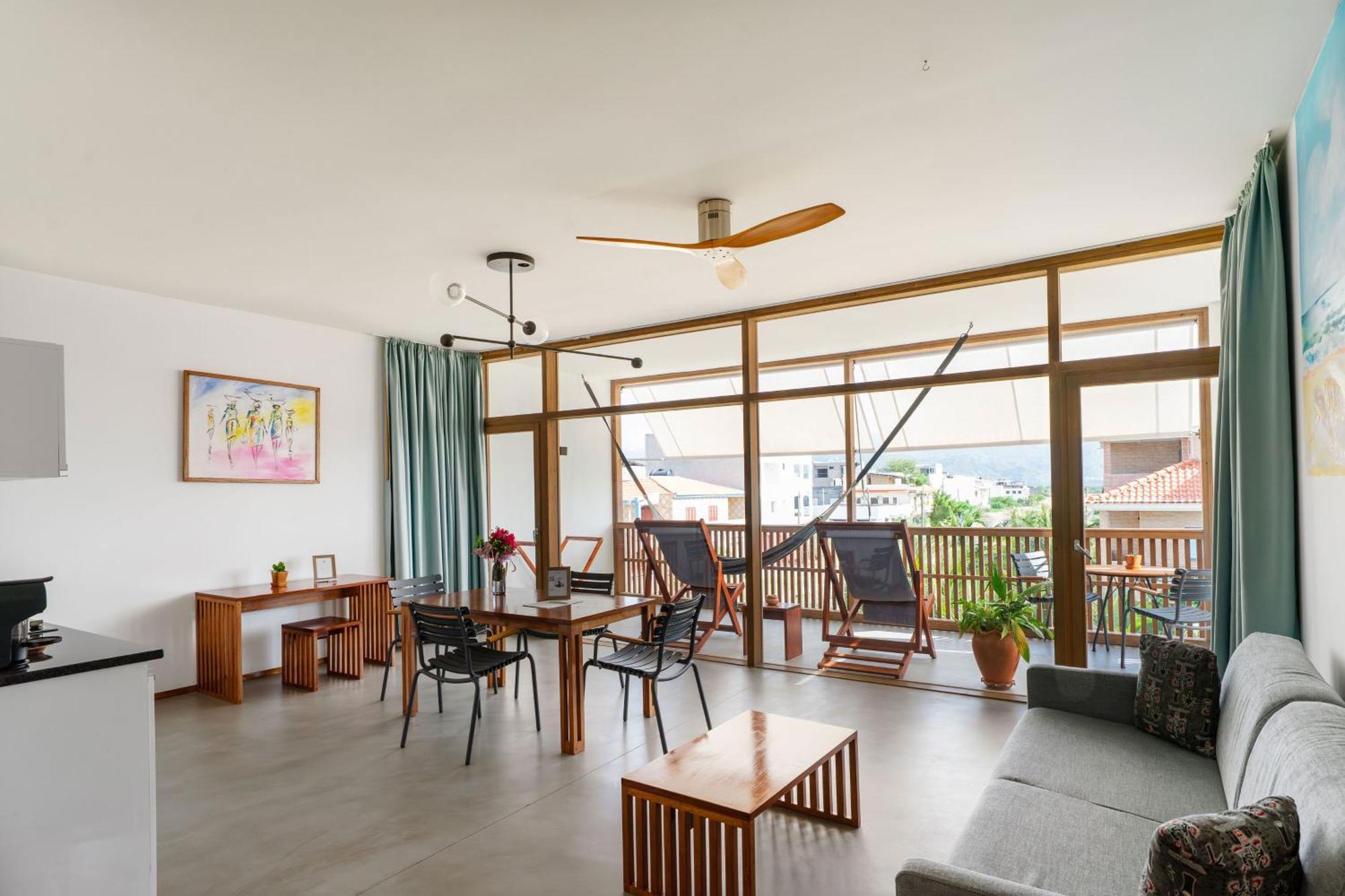 Deluxe Apartment