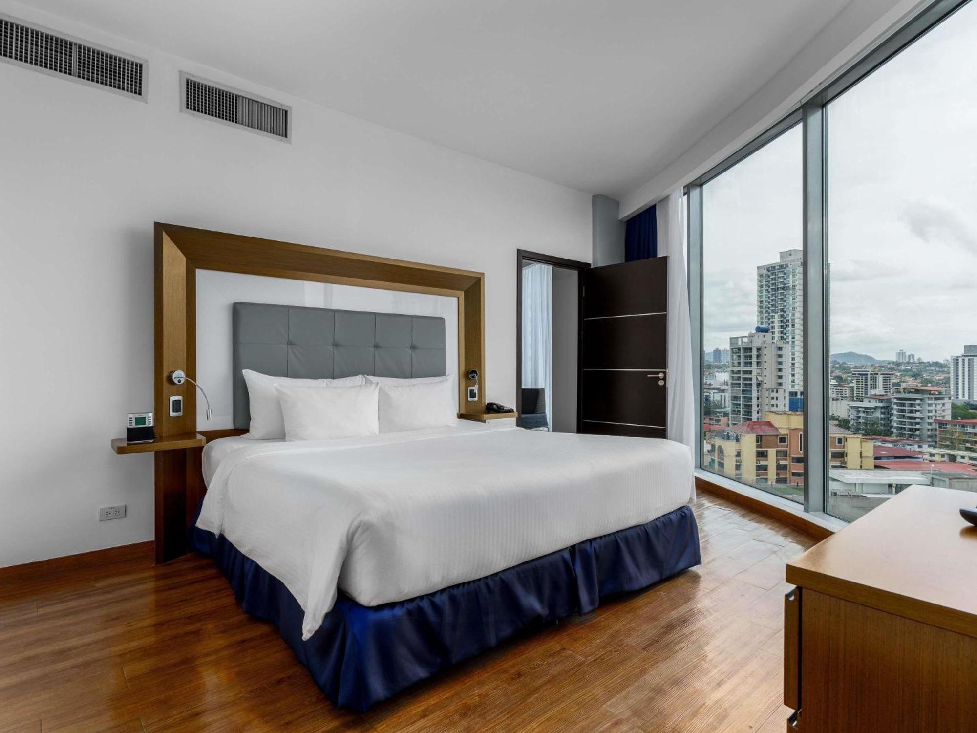 Superior Suite One King Bed