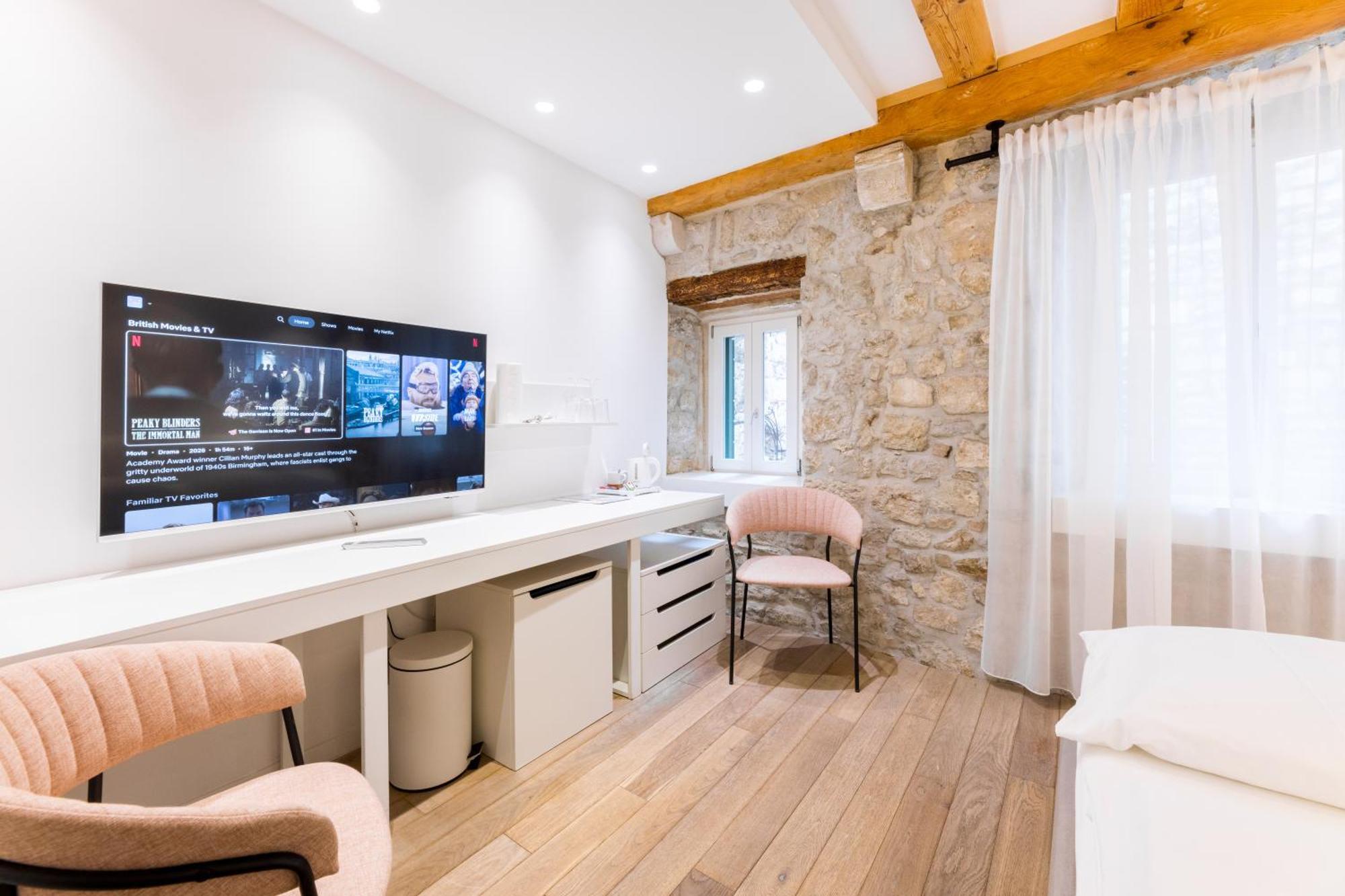 Double Room Street View