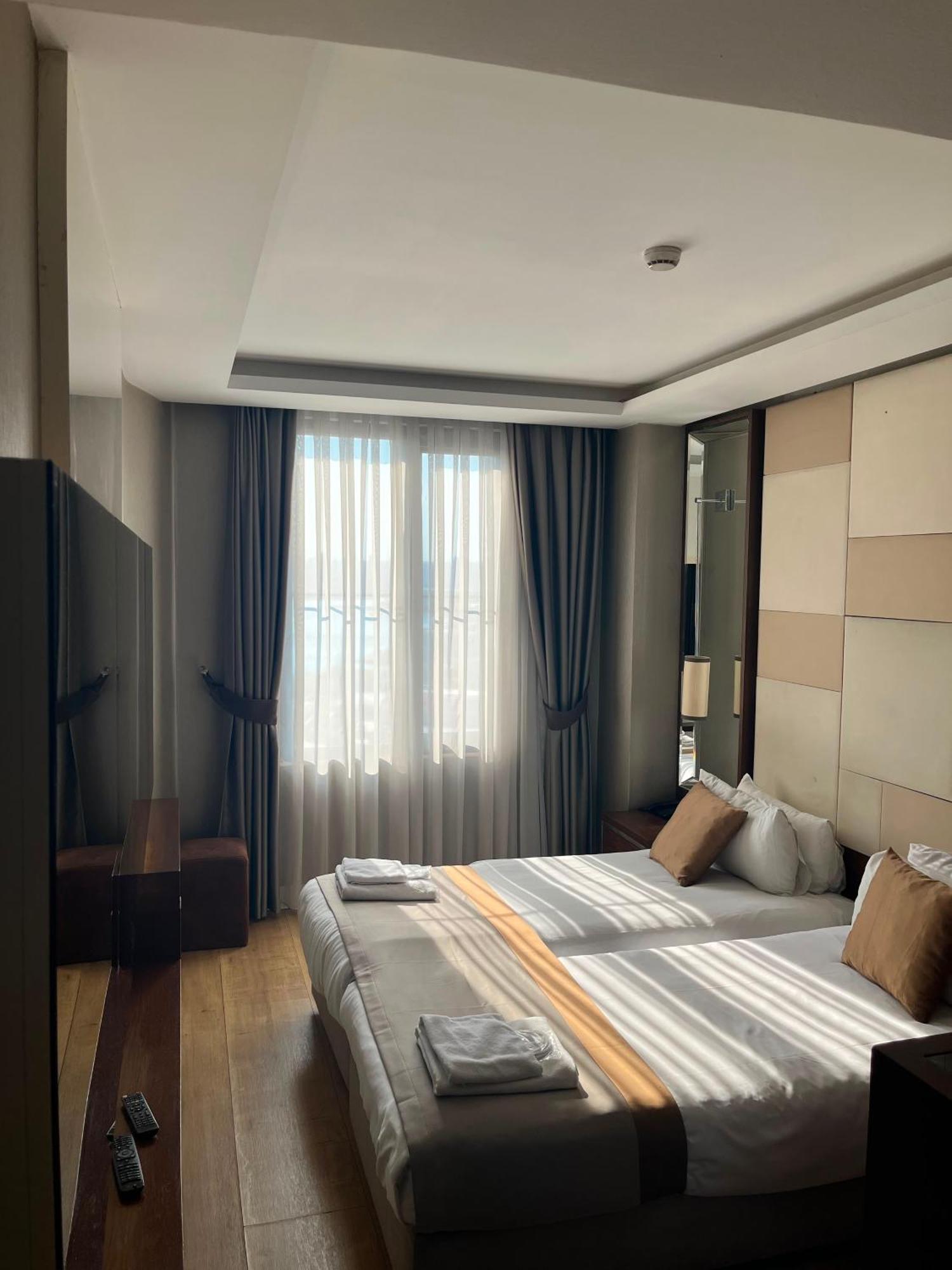 Standard Double or Twin Room with Sea View
