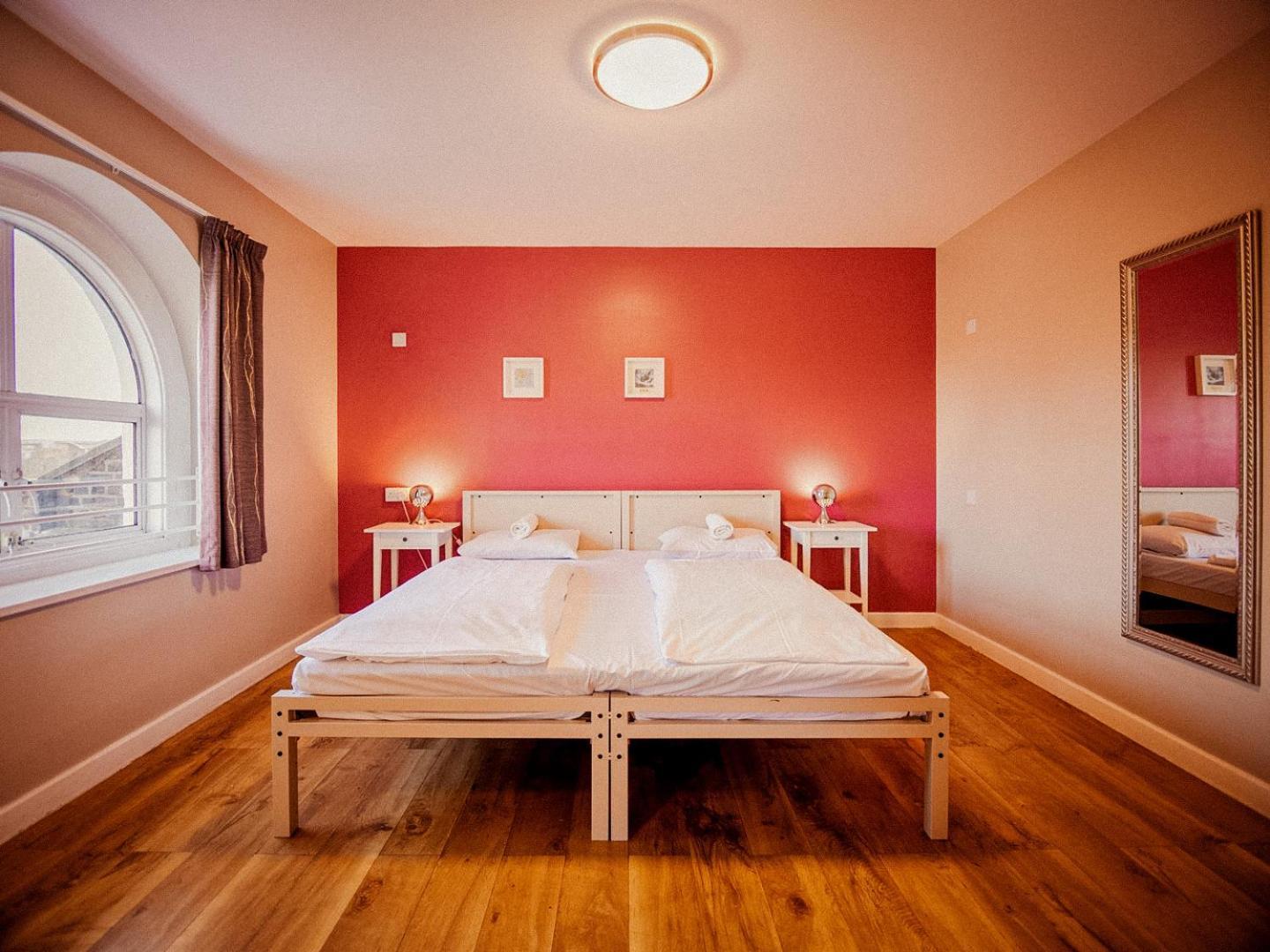 Quarto Duplo com Casa de Banho