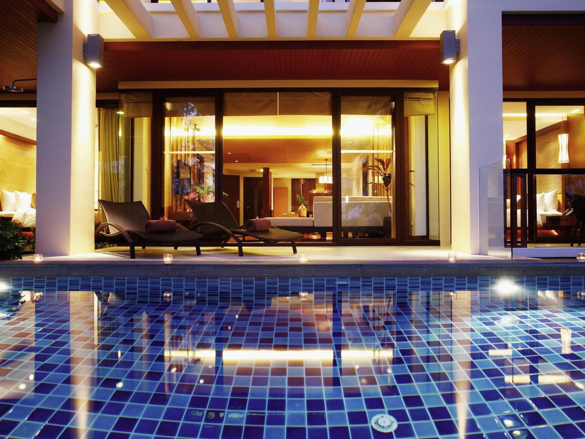 One-Bedroom Seaview Pool Suite