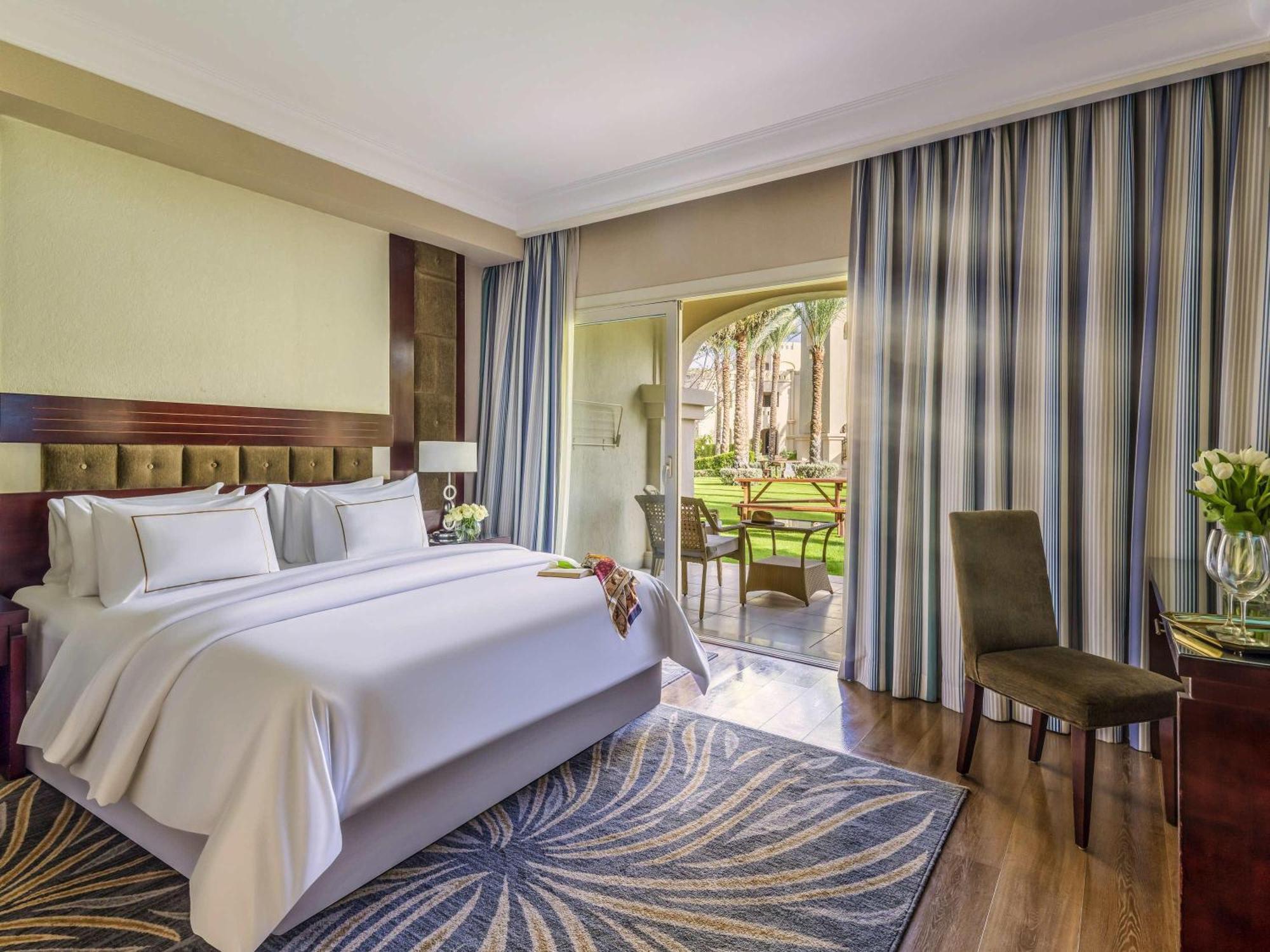 Premium King Room