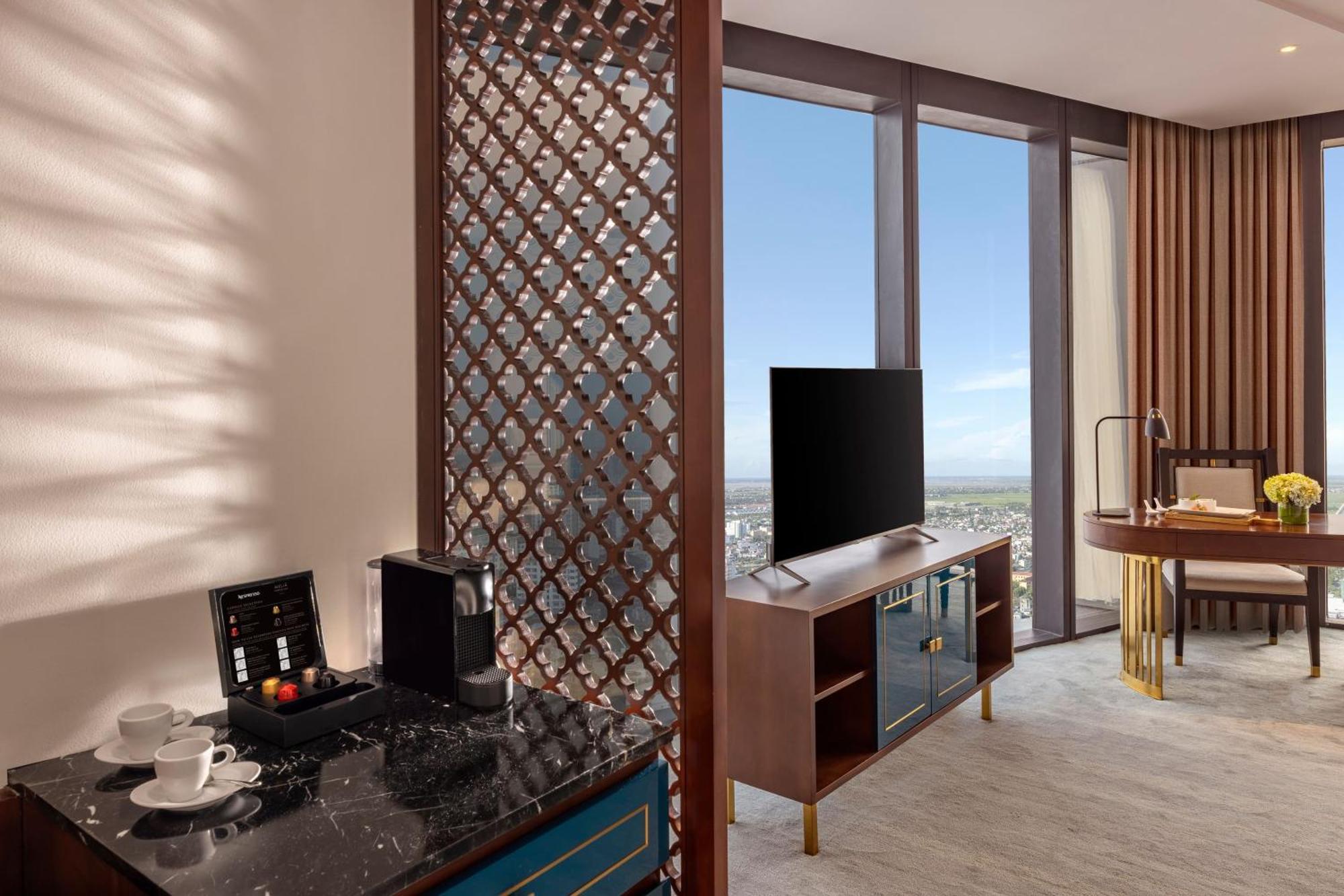 The Level Premium Views Executive Lounge Access