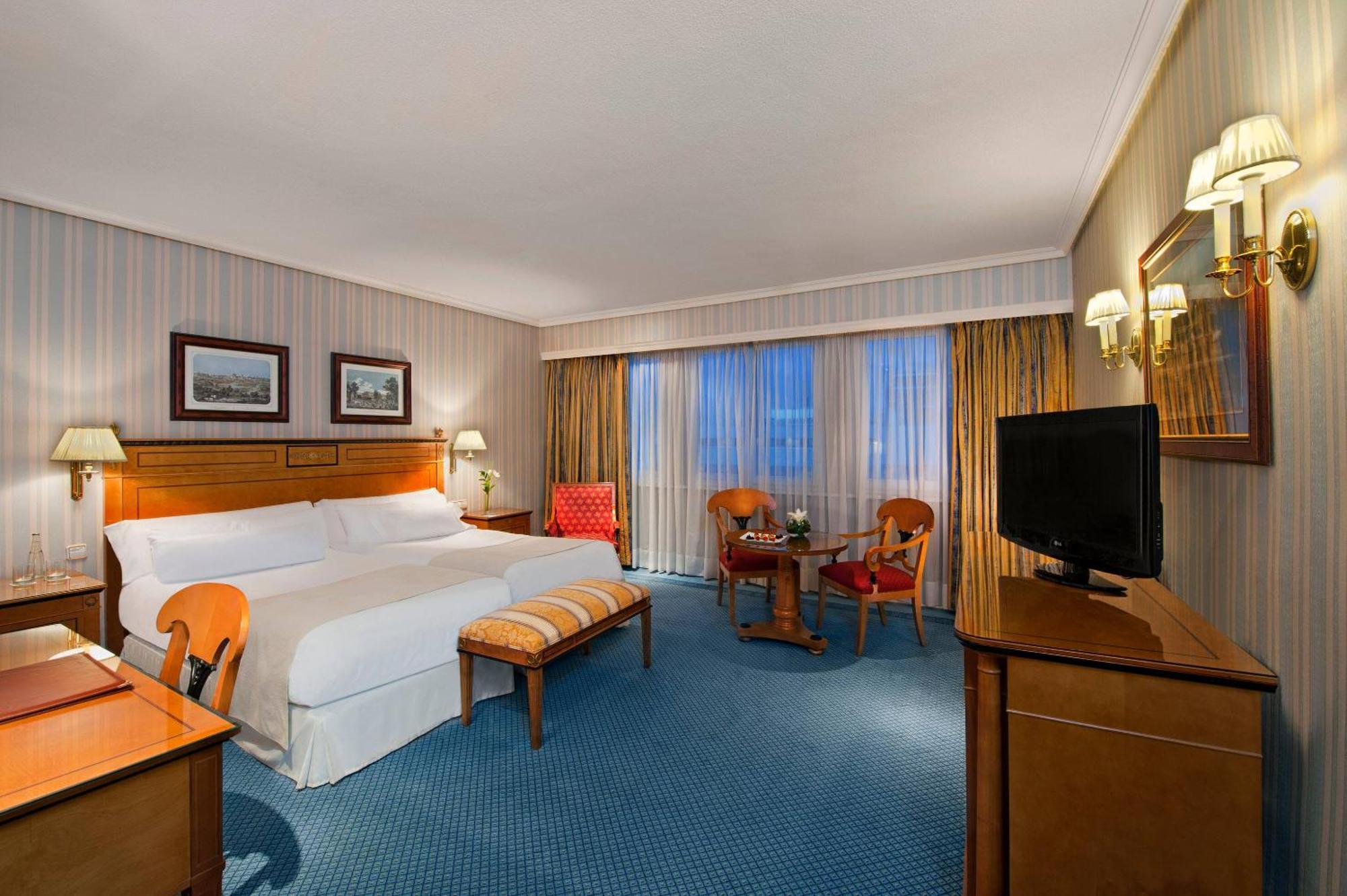 Family triple room