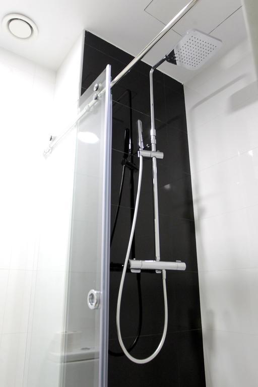 Twin Room Private Bathroom