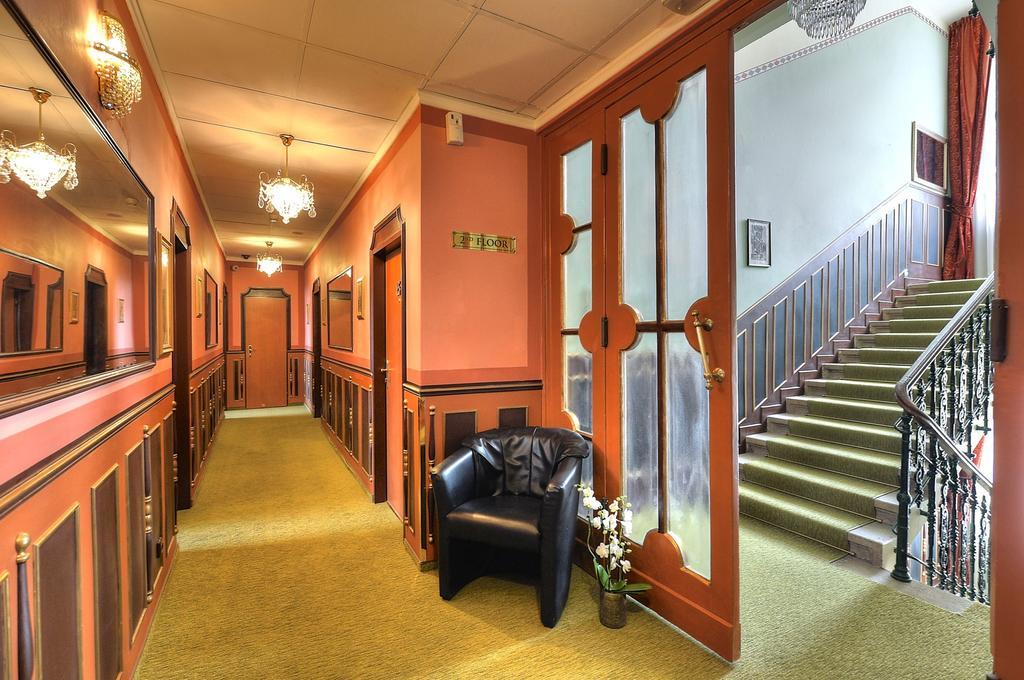 Classic Single Room