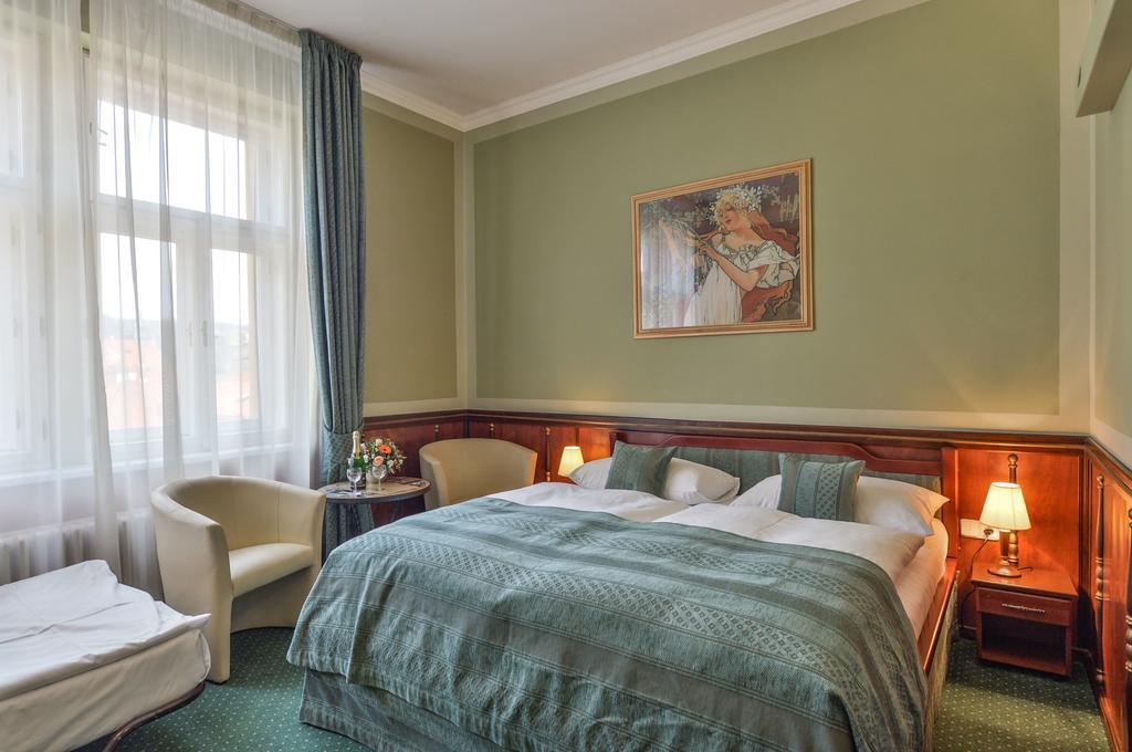 Deluxe Double or Twin Room Extra Bed