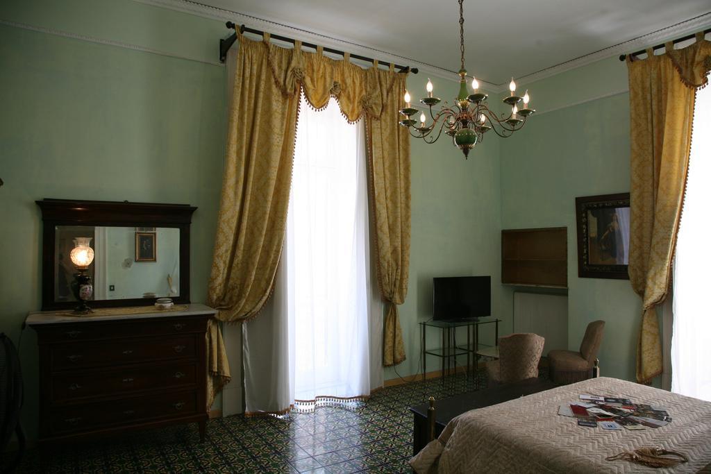 Deluxe Double or Twin Room City View
