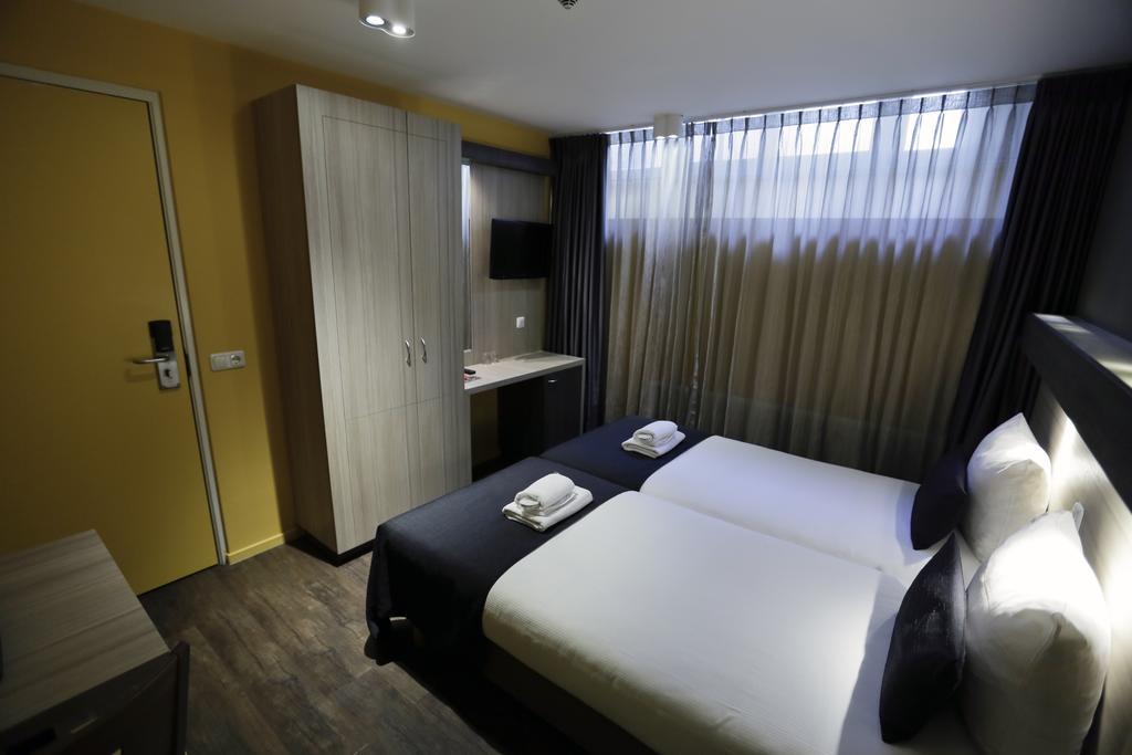 Basement Twin Room