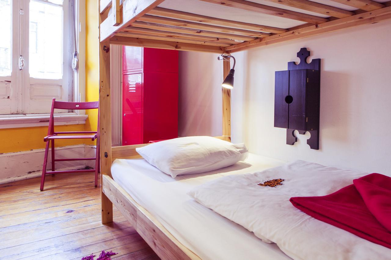 Single Bed 5-Bed Dormitory Room