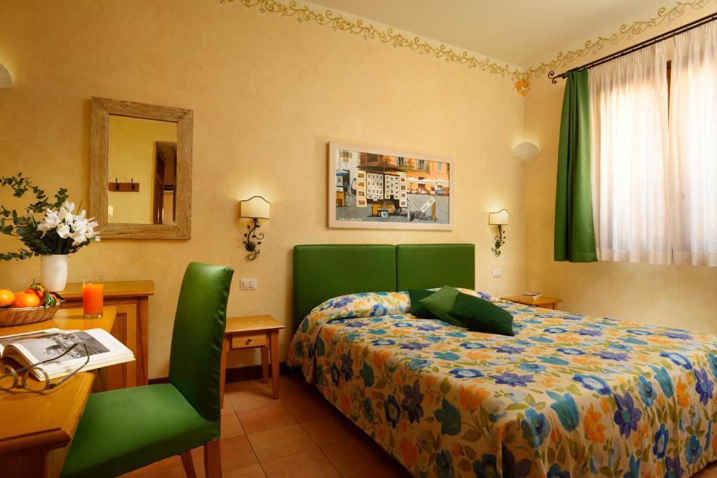 Quarto Duplo