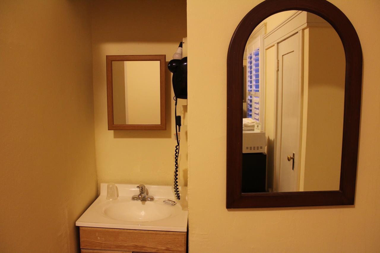 Habitación Doble Estándar con baño compartido