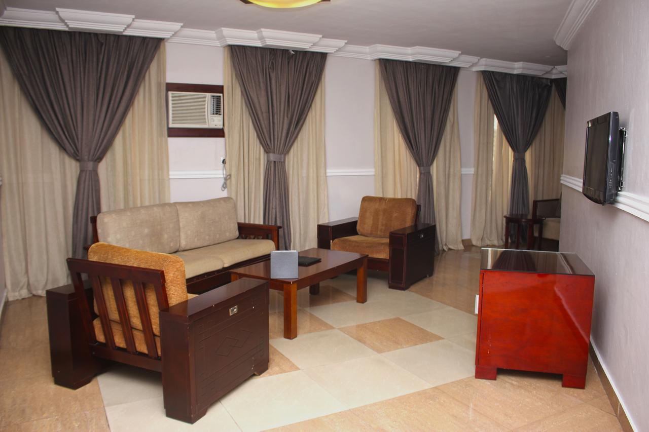 Superior King Suite