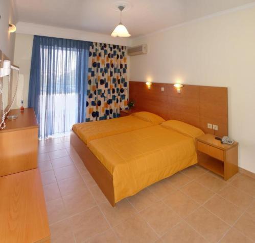 Standard Double or Twin Room Garden View