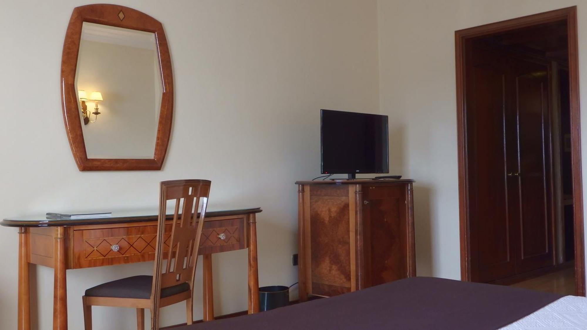 Quarto Twin Standard