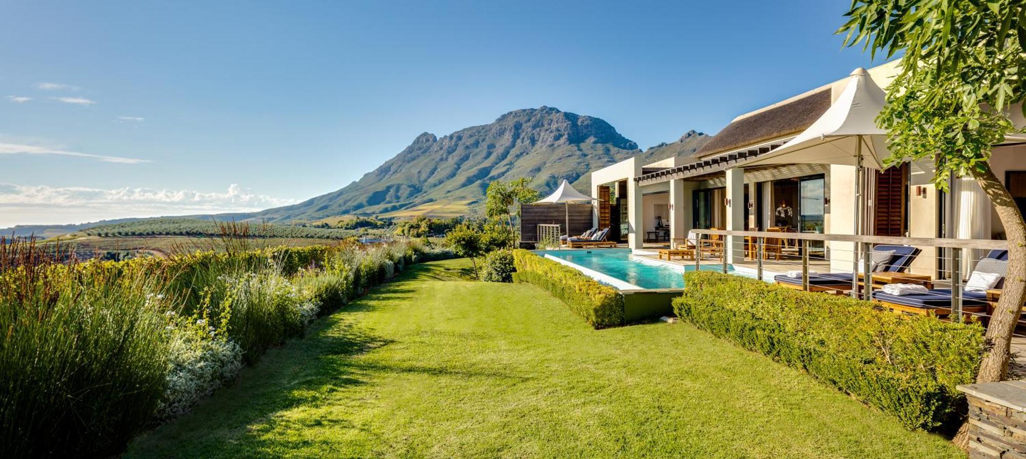 Presidential Villa Private Pool
