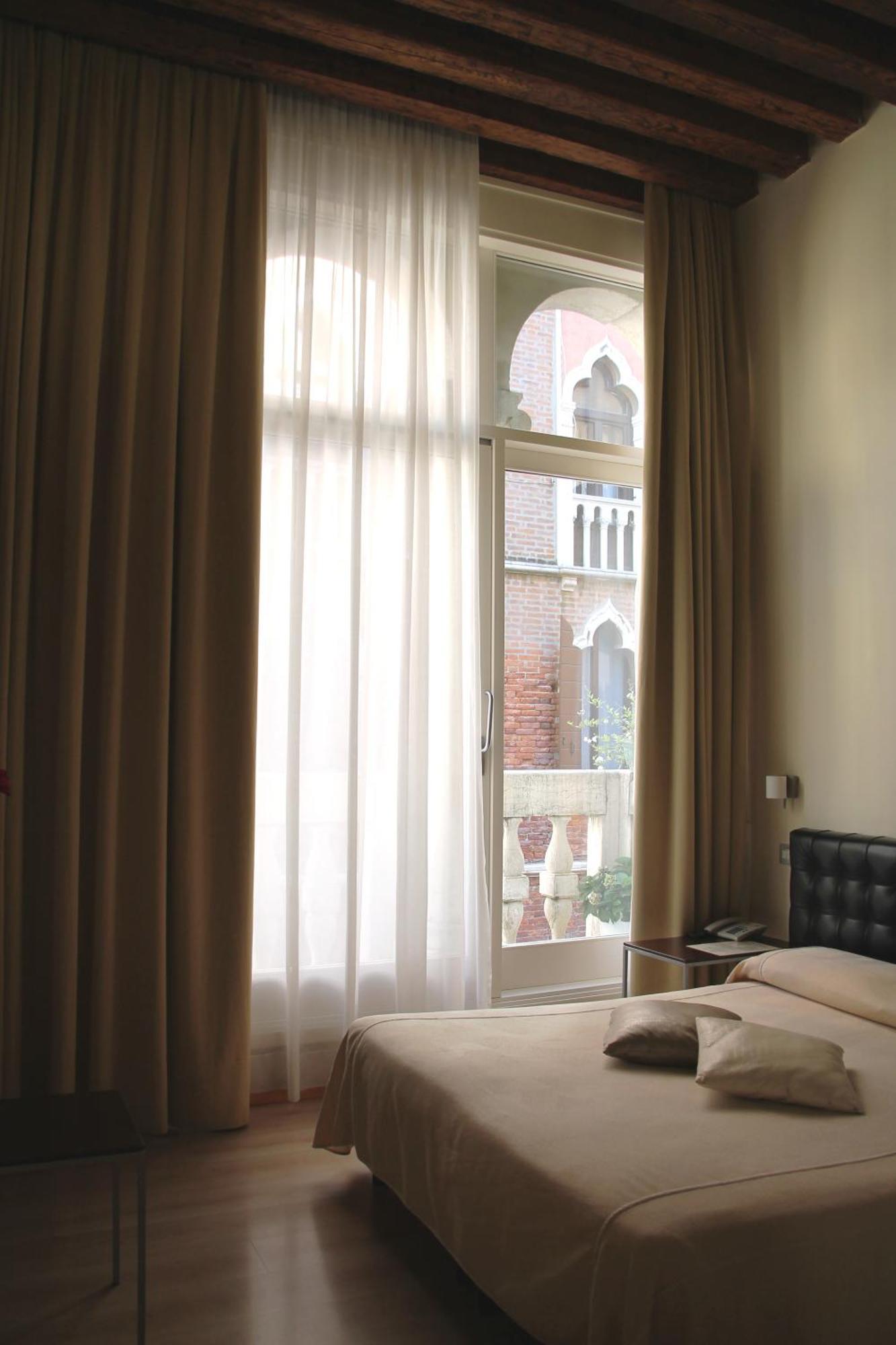 Deluxe Double or Twin Room Balcony