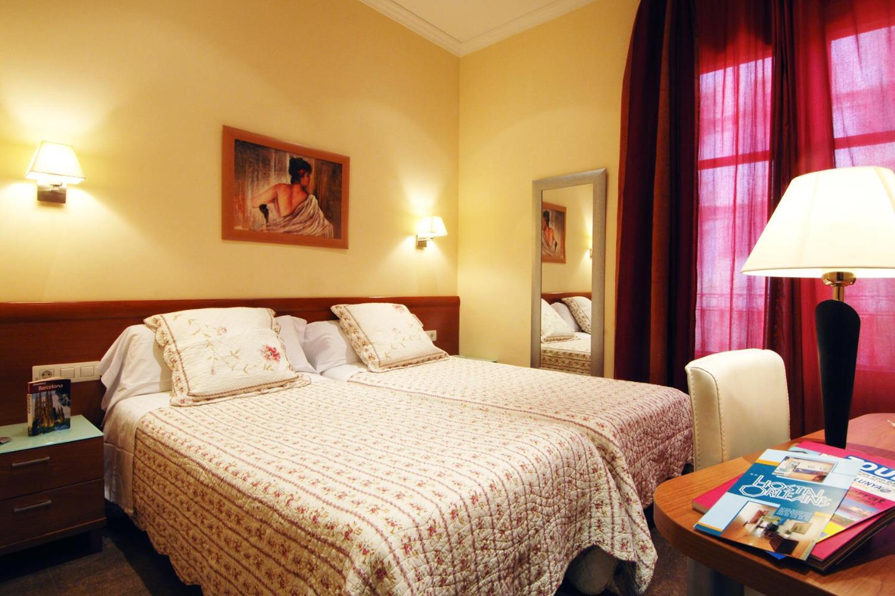 Double or Twin Room Private Bathroom