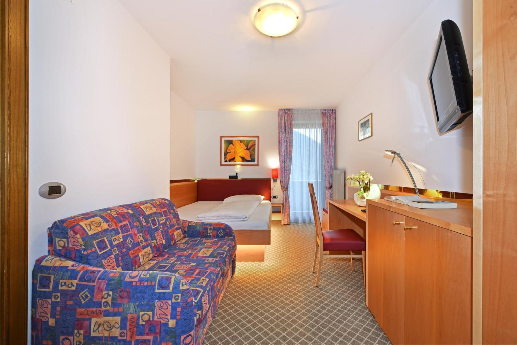 Classic Single Room