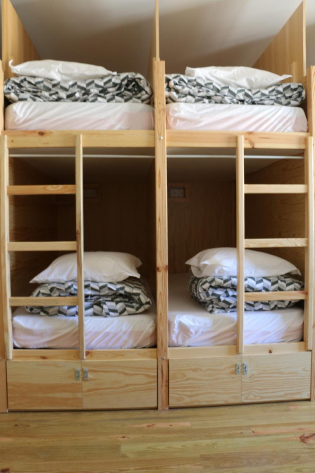 Bed 12-Bed Mixed Dormitory Room