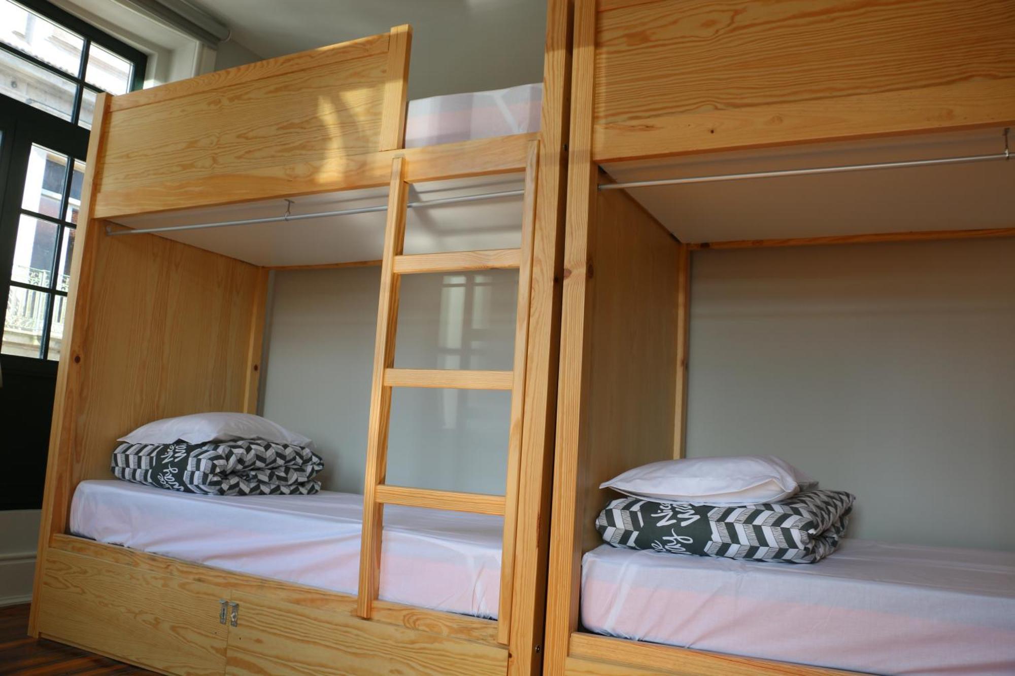 Bed 12-Bed Mixed Dormitory Room
