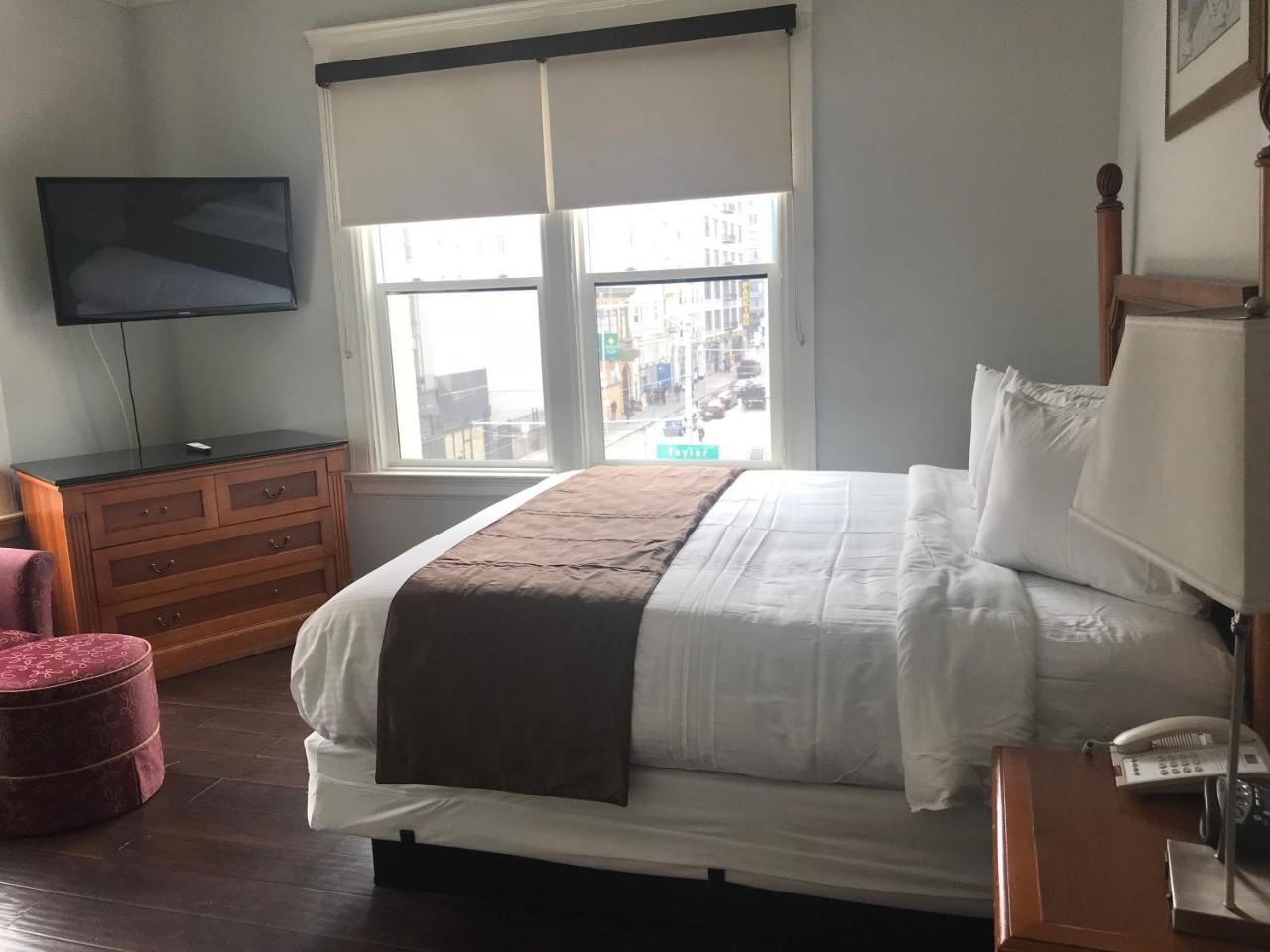 Quarto Deluxe com Cama Queen-size