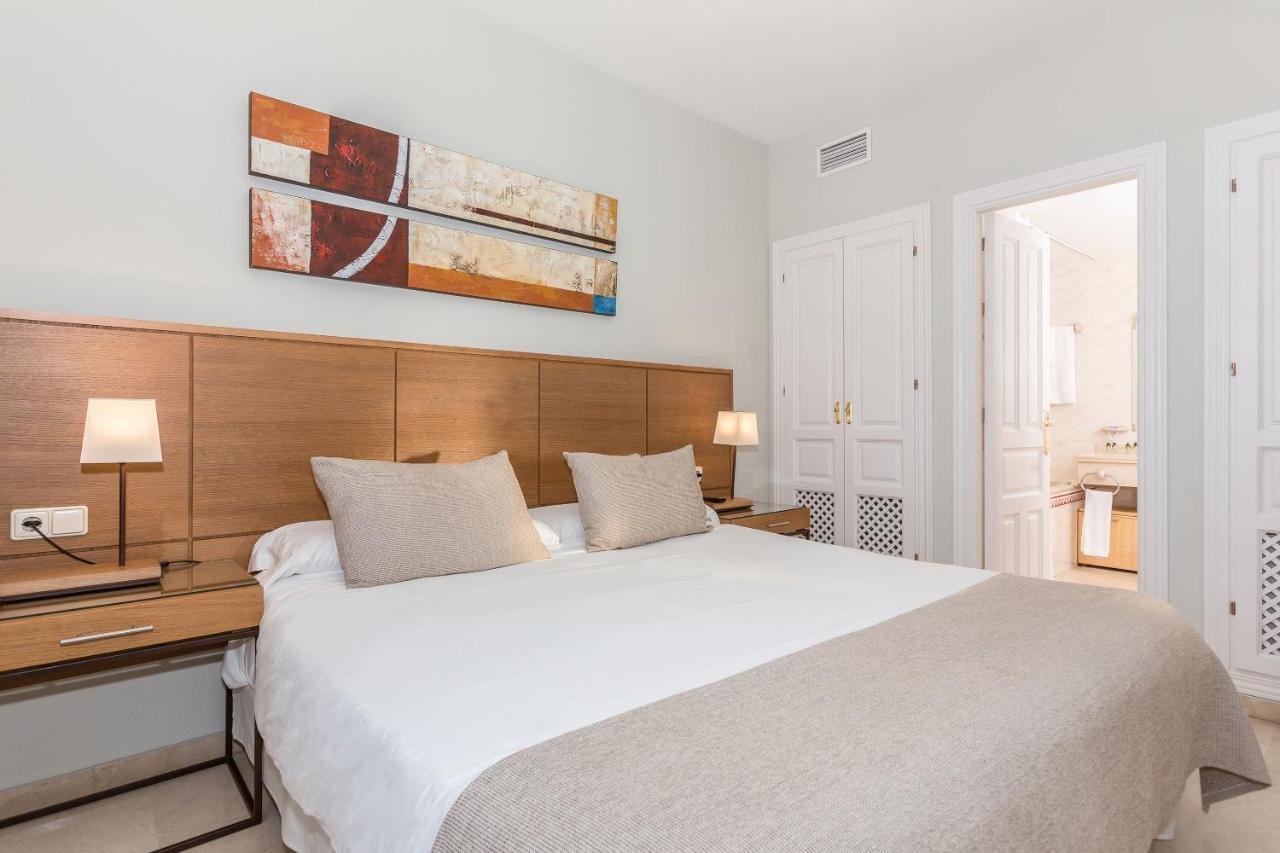 Superior Two-Bedroom Apartment,761962870:JPEG