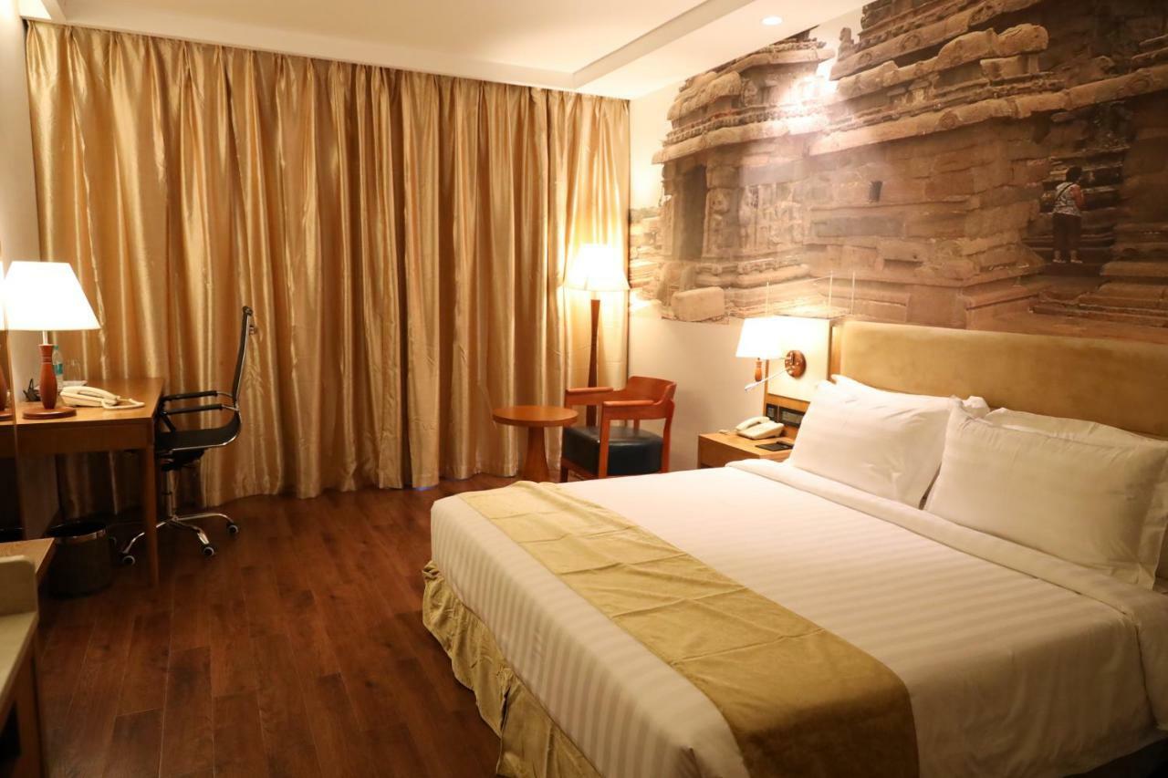 Deluxe Twin / King Room