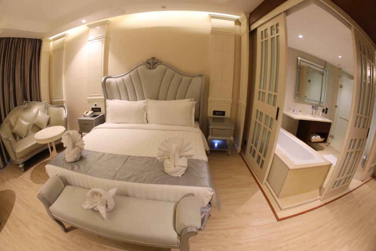 King Suite