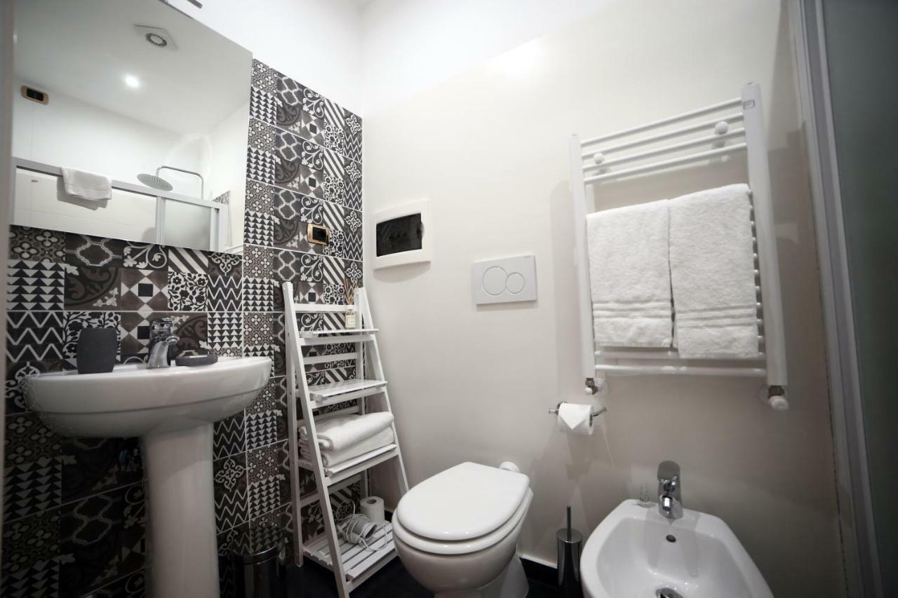 Double Room Private Bathroom