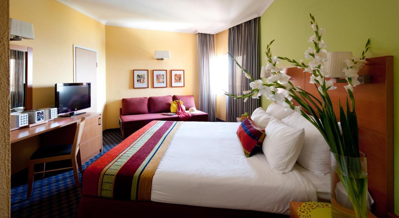 Double or Twin Room Sea View