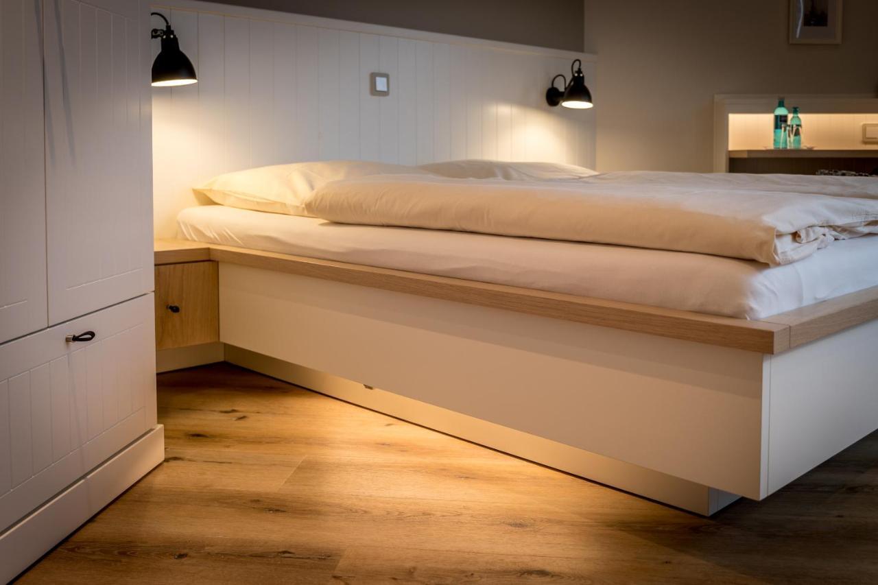 Double Room,932438716:JPEG