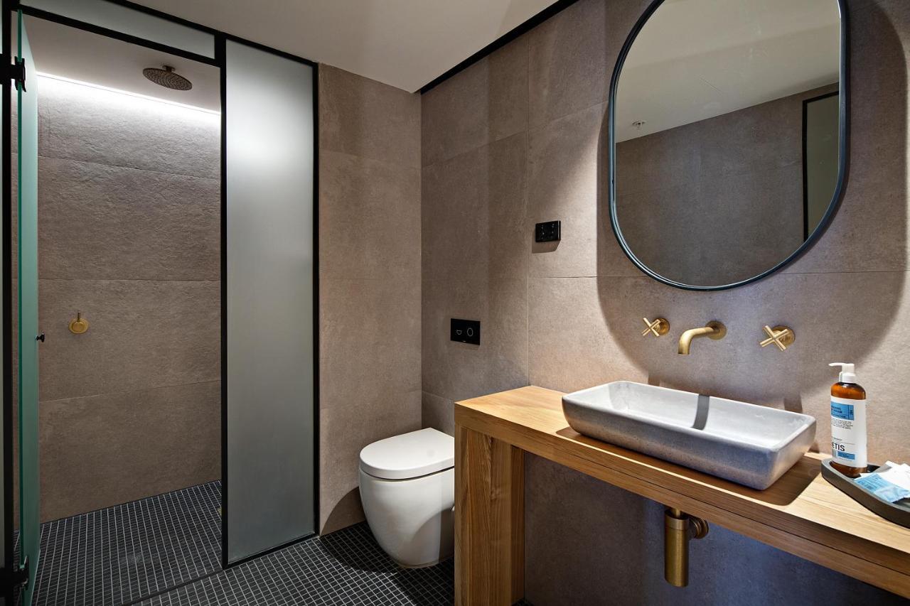 Sky Room Bath