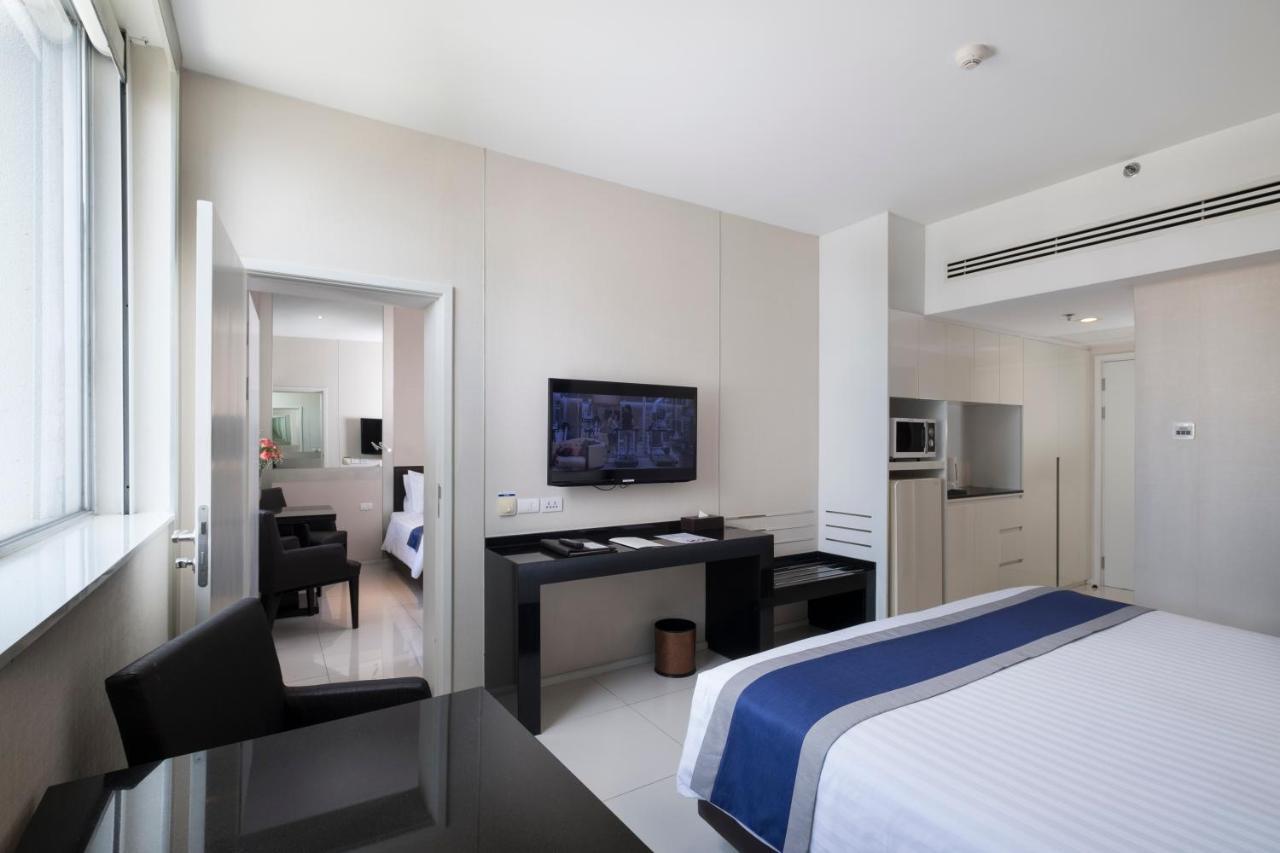 Mandarin Connected Room