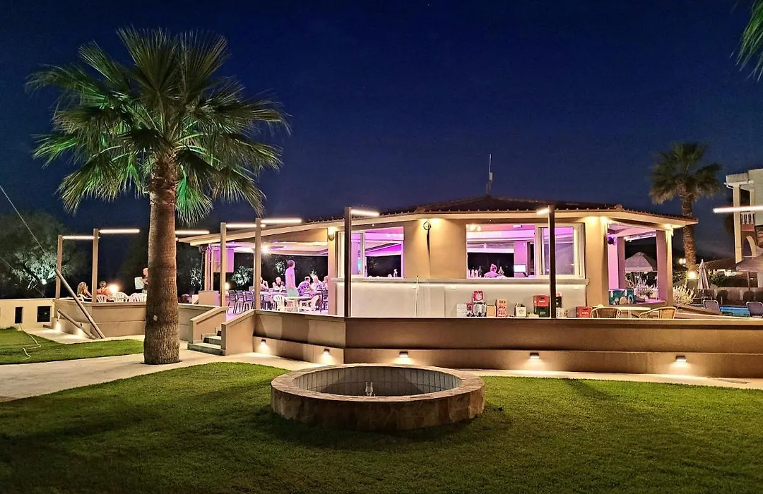 Jannos Beach Hotel-1