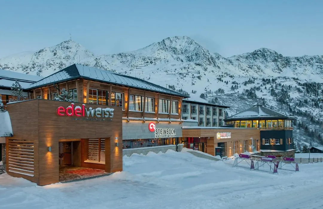 Superior Hotel Edelweiss-1