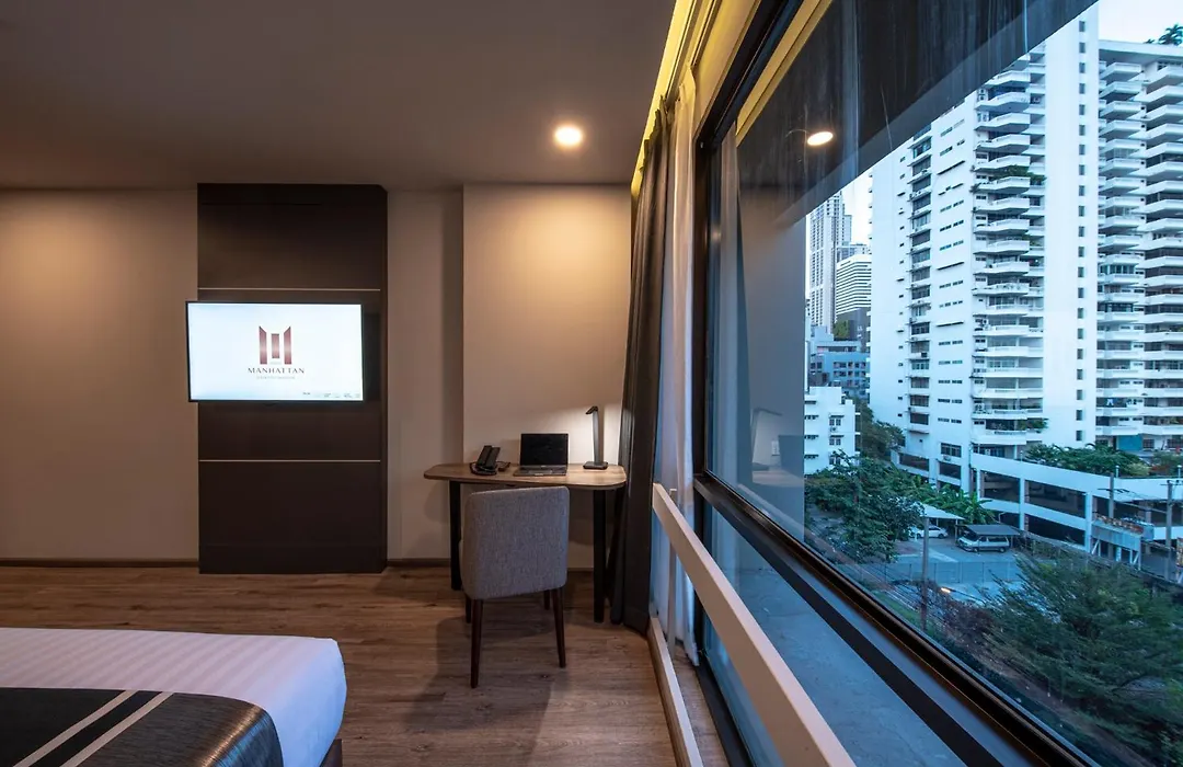 Manhattan Hotel Bangkok-1