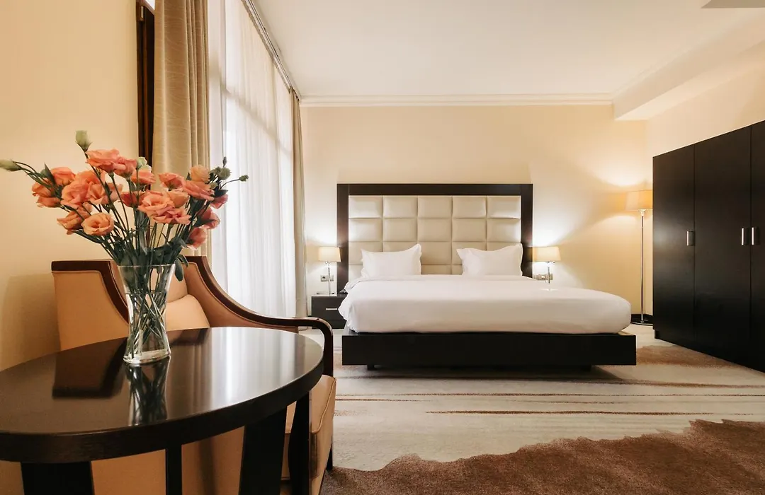 Paris Hotel Yerevan-1