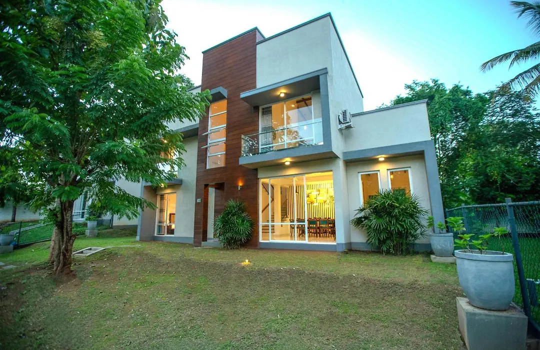 Lake Villas Premium Kandy-1